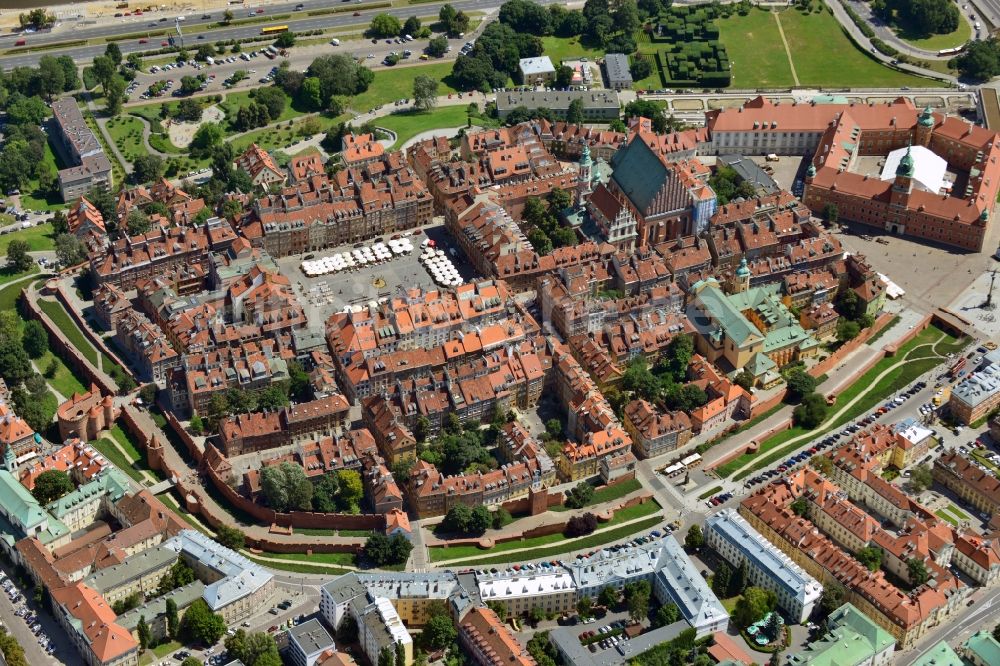 Luftaufnahme Warschau - Kern- Zentrum der historischen Warschauer Altstadt der Hauptstadt Warschau in Polen