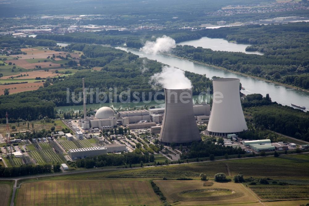 Philippsburg aus der Vogelperspektive: Kernkraftwerk / Atomkraftwerk AKW Philippsburg auf der Rheinschanzinsel zwischen Rhein und einem Altrheinarm in Baden-Württemberg