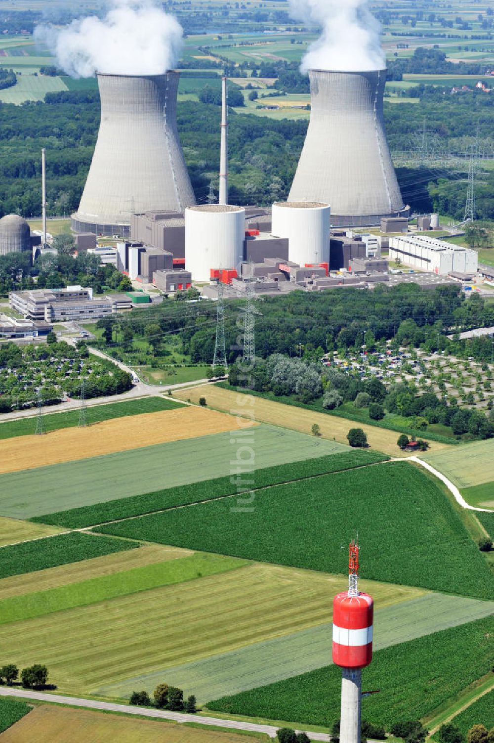 Gundremmingen aus der Vogelperspektive: Kernkraftwerk Gundremmingen / Bayern