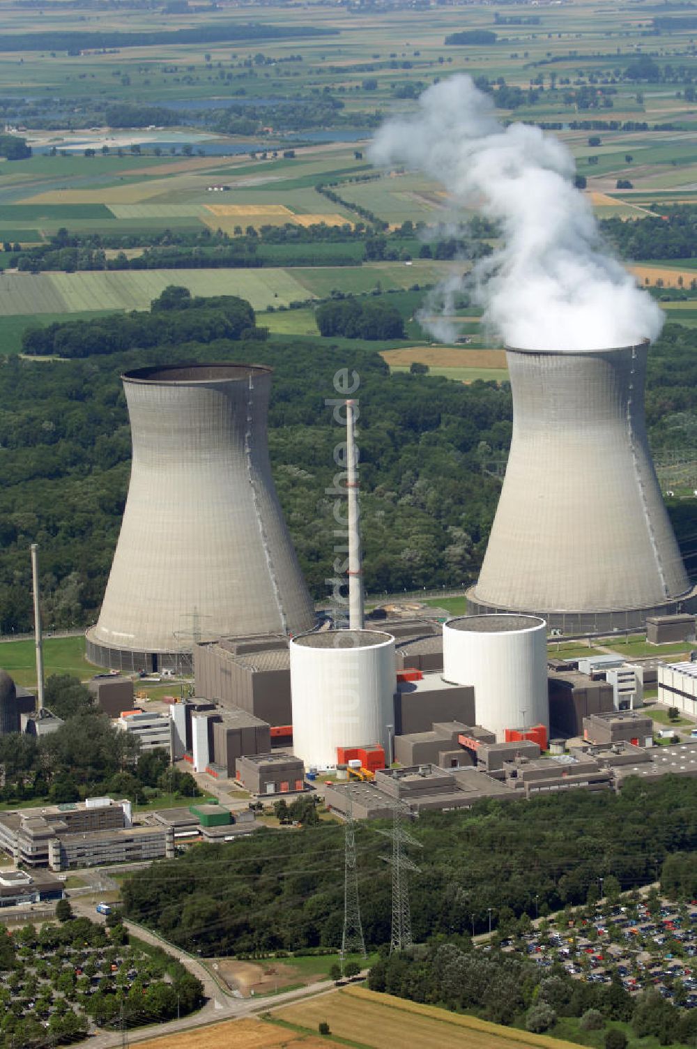 Gundremmingen aus der Vogelperspektive: Kernkraftwerk Gundremmingen in Bayern