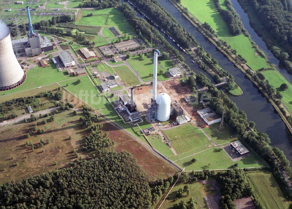 Lingen aus der Vogelperspektive: Kernkraftwerk Lingen und Erdgaskraftwerk Emsland