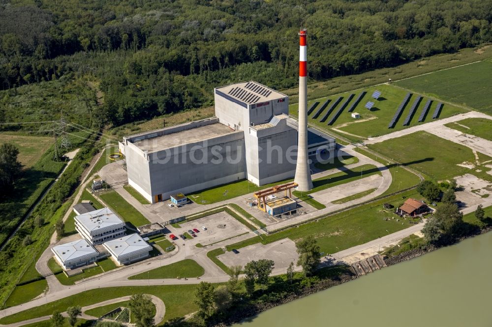 Zwentendorf von oben - Kernkraftwerk Zwentendorf (auch Kernkraftwerk Tullnerfeld) an der Donau bei Zwentendorf in Niederösterreich in Österreich