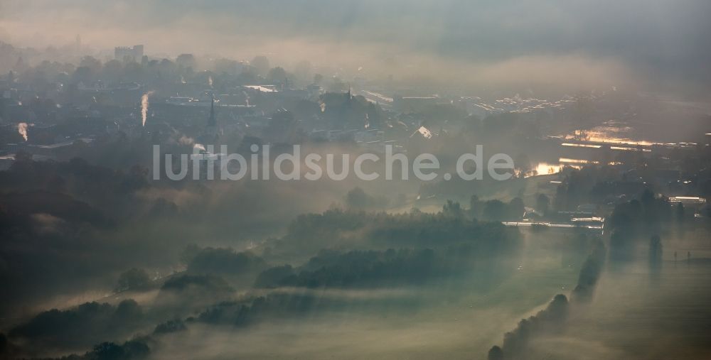 Luftbild Kettwig - Kettwig im Ruhrtal im Gegenlicht kurz nach Sonnenaufgang im Bundesland Nordrhein-Westfalen