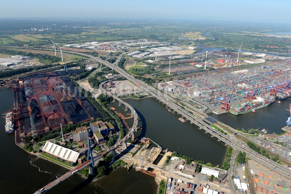 Hamburg aus der Vogelperspektive: Köhlbrandbrücke über dem Rugenberger Hafen in Hamburg-Mitte / Waltershof