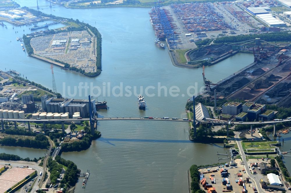 Luftaufnahme Hamburg - Köhlbrandbrücke über dem Rugenberger Hafen in Hamburg-Mitte / Waltershof