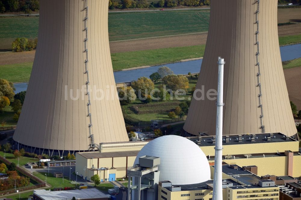 Luftaufnahme Grohnde - Kühltürme des Kernkraftwerkes in Grohnde im Bundesland Niedersachsen