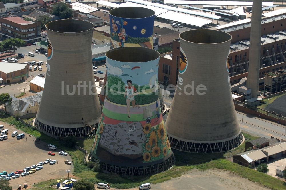 Luftaufnahme Bloemfontein - Kühltürme des Kraftwerkes in Bloemfontein in Free State, Südafrika