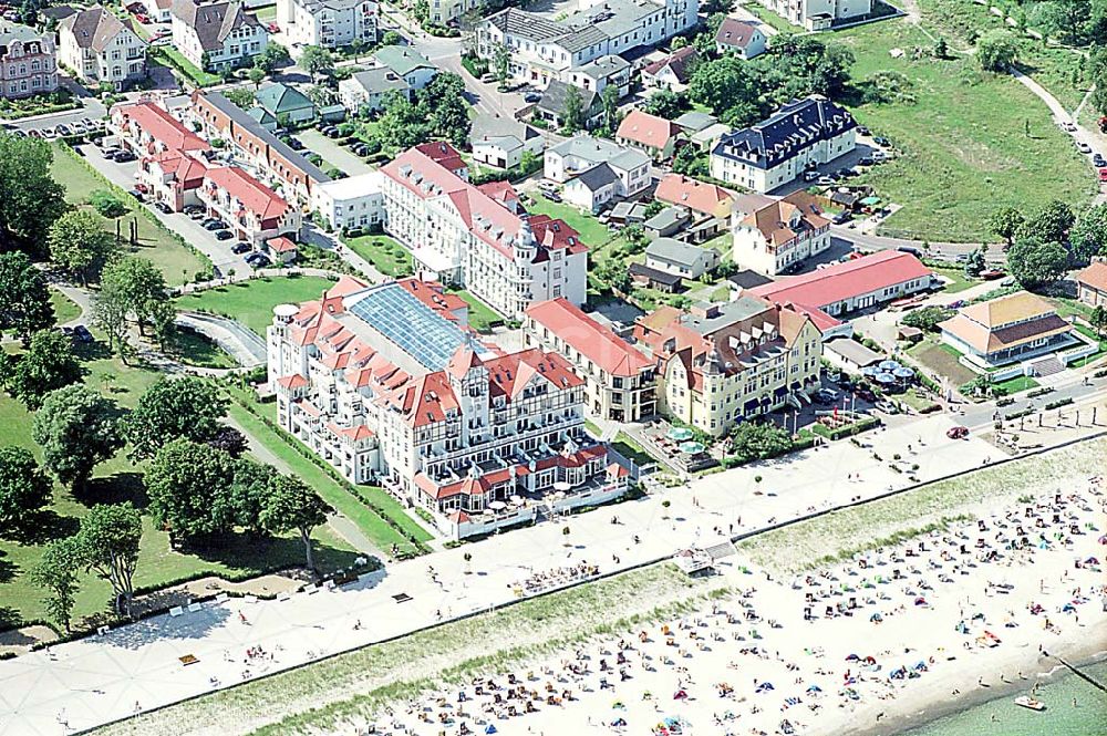 Kühlungsborn / Mecklenburg Vorpommern von oben - Kühlungsborn in Mecklenburg Vorpommern Hotelneubaukomplex Appartemnethaus Meeresblick Ostseeallee 45 18225 Ostseebad Kühlingsborn KONTAKT: Karin & Peter Kreye Kirchhofstr