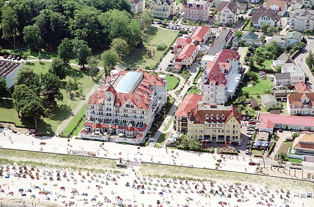 Kühlungsborn / Mecklenburg Vorpommern von oben - Kühlungsborn in Mecklenburg Vorpommern Hotelneubaukomplex Appartemnethaus Meeresblick Ostseeallee 45 18225 Ostseebad Kühlingsborn KONTAKT: Karin & Peter Kreye Kirchhofstr