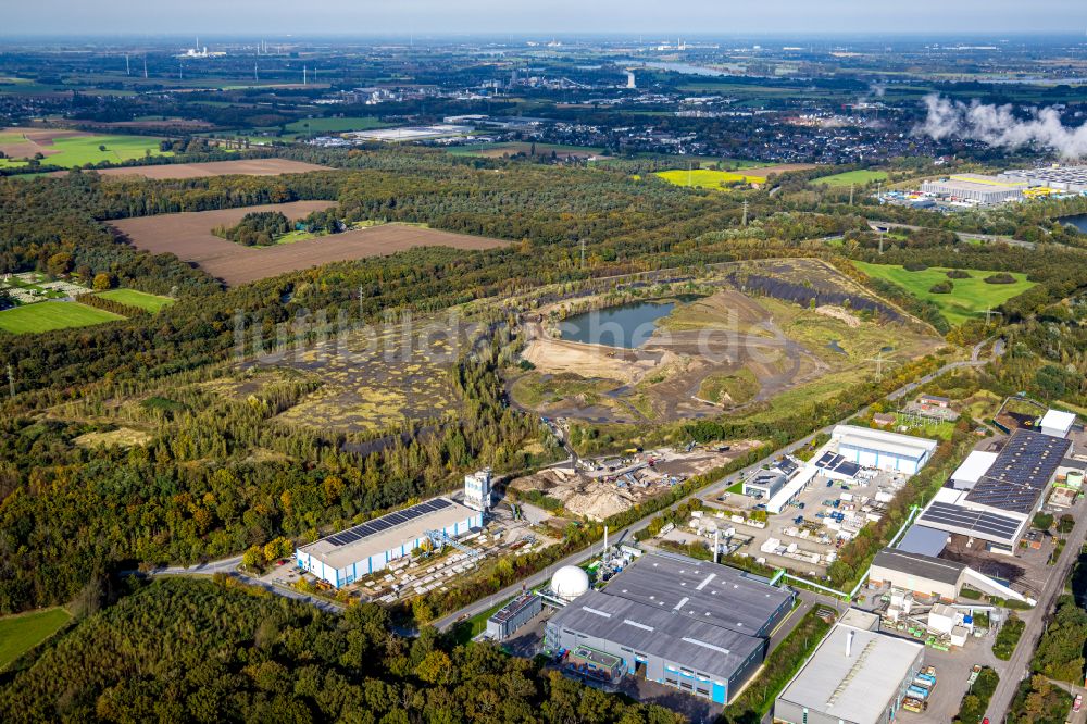 Kamp-Lintfort von oben - Kies- Tagebau der Kölbl GmbH & Co. KG in Kamp-Lintfort im Bundesland Nordrhein-Westfalen, Deutschland