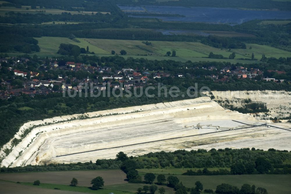 Luftaufnahme Lägerdorf - Kies- Tagebau in Lägerdorf im Bundesland Schleswig-Holstein