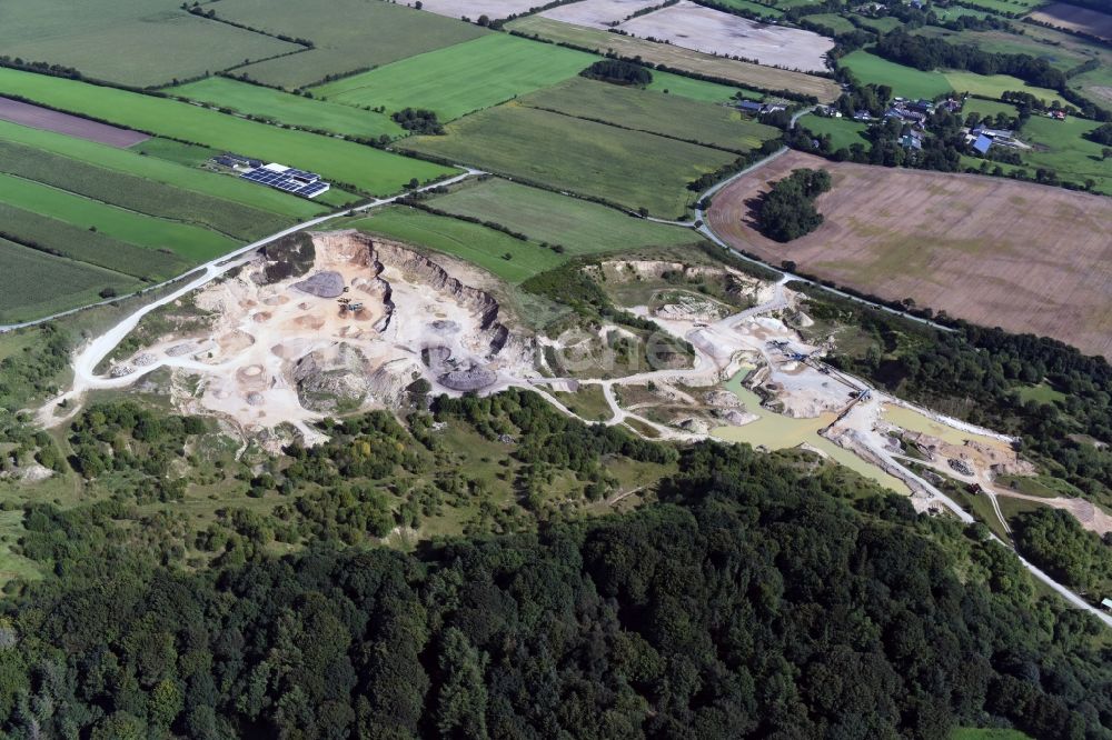 Oeversee aus der Vogelperspektive: Kies- Tagebau in Oeversee im Bundesland Schleswig-Holstein