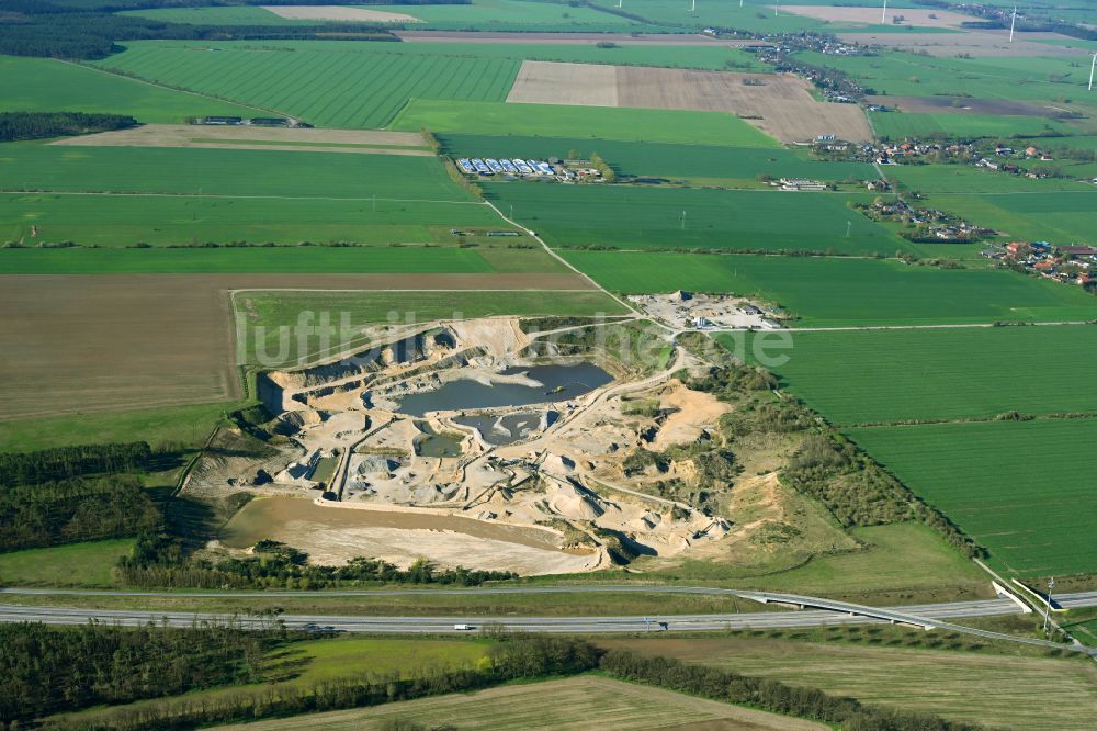 Luftbild Pinnow - Kies- Tagebau in Pinnow im Bundesland Brandenburg, Deutschland