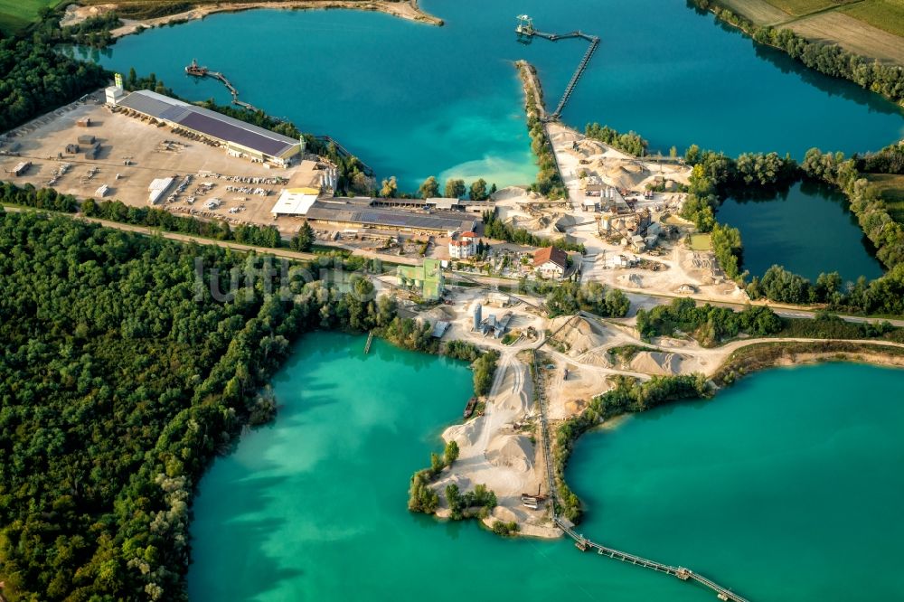 Luftbild Kenzingen - Kies- Tagebau der VOGEL-BAU GmbH in Kenzingen im Bundesland Baden-Württemberg, Deutschland