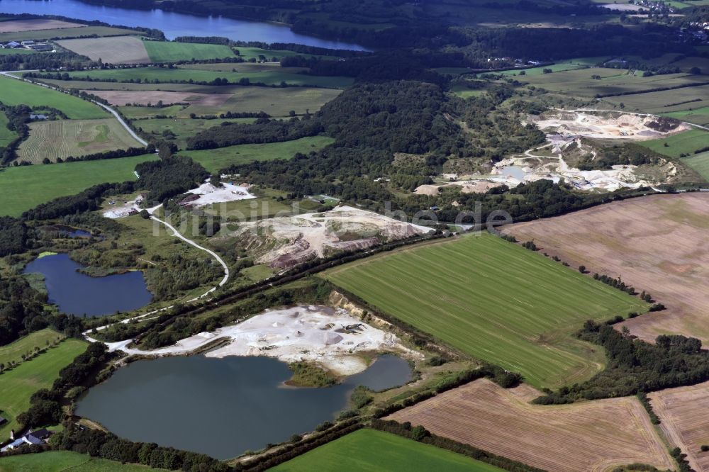 Oeversee aus der Vogelperspektive: Kies- Tagebaue in Oeversee im Bundesland Schleswig-Holstein