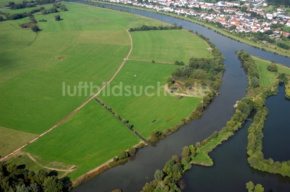 Schwemlingen Stadt Merzig von oben - Kiesgruben an der Saar bei Schwemlingen