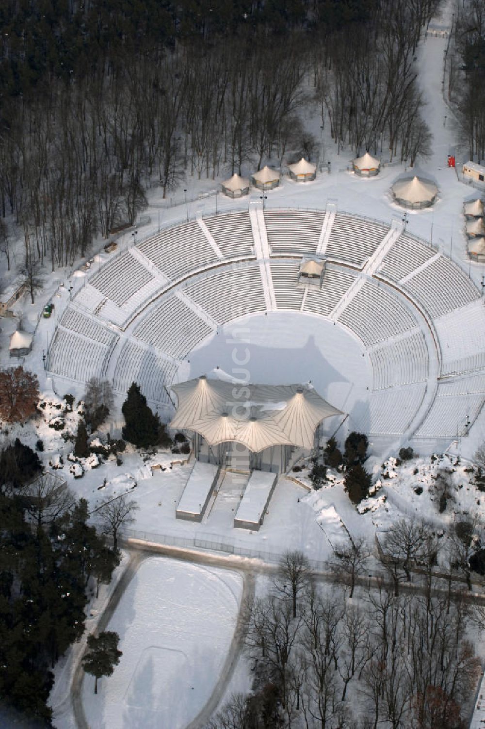 Luftaufnahme Berlin - Kindl-Bühne / stage in Berlin-Köpenick im Winter