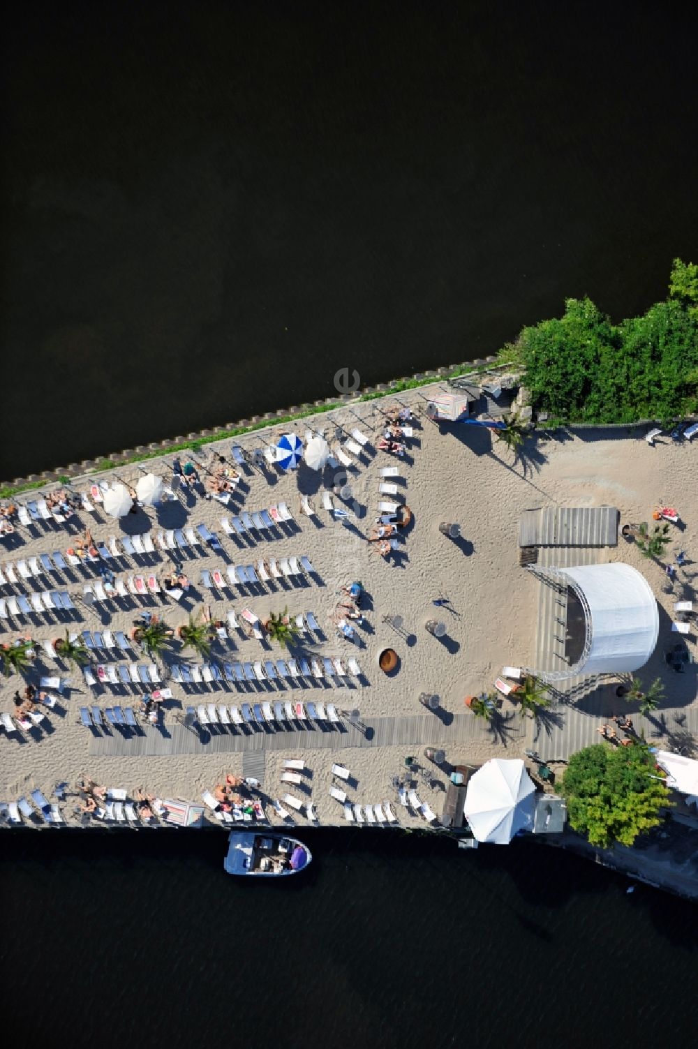 Luftbild Offenbach - King Kamehameha BEACH Club in Offenbach im Bundesland Hessen