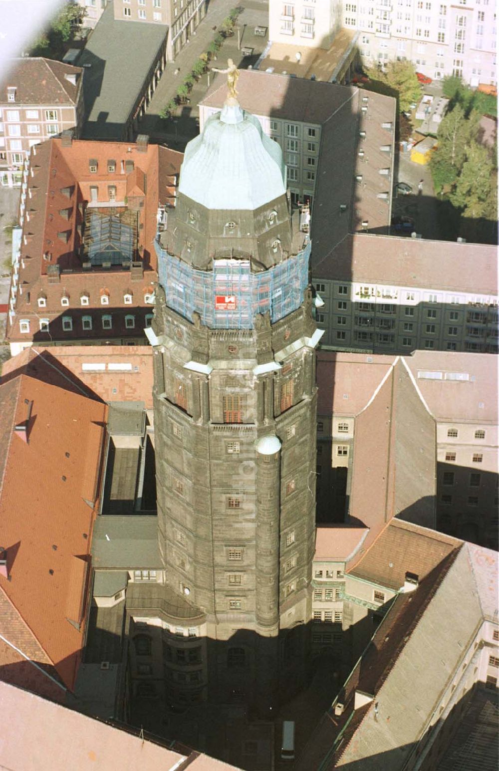 Dresden aus der Vogelperspektive: Kirche in der Dresdner Altstadt