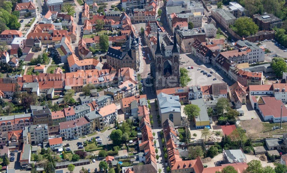 Luftaufnahme Köthen (Anhalt) - Kirche St-Jakob in Köthen im Bundesland Sachsen-Anhalt