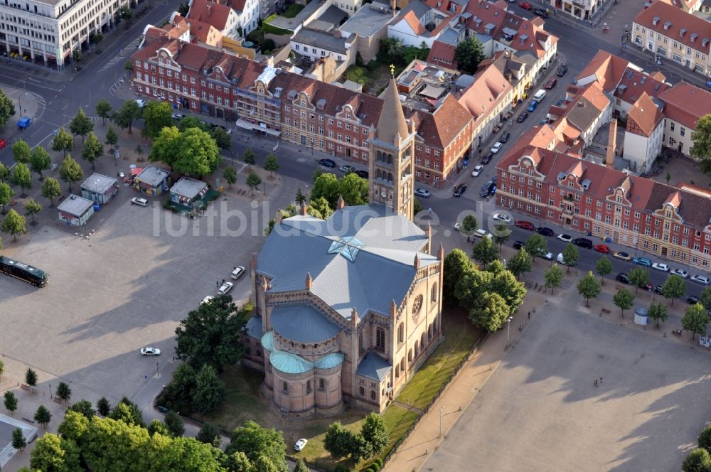 Potsdam aus der Vogelperspektive: Kirche Sankt Peter und Paul in Potsdam im Bundesland Brandenburg