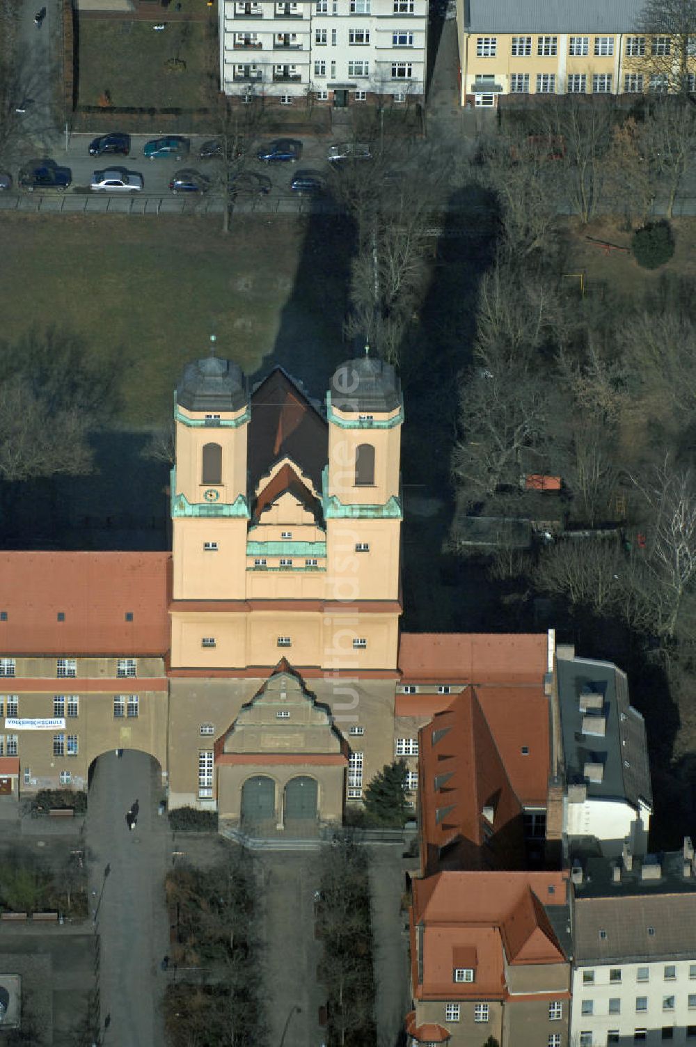 Luftbild Berlin - Kirche Zum Vaterhaus