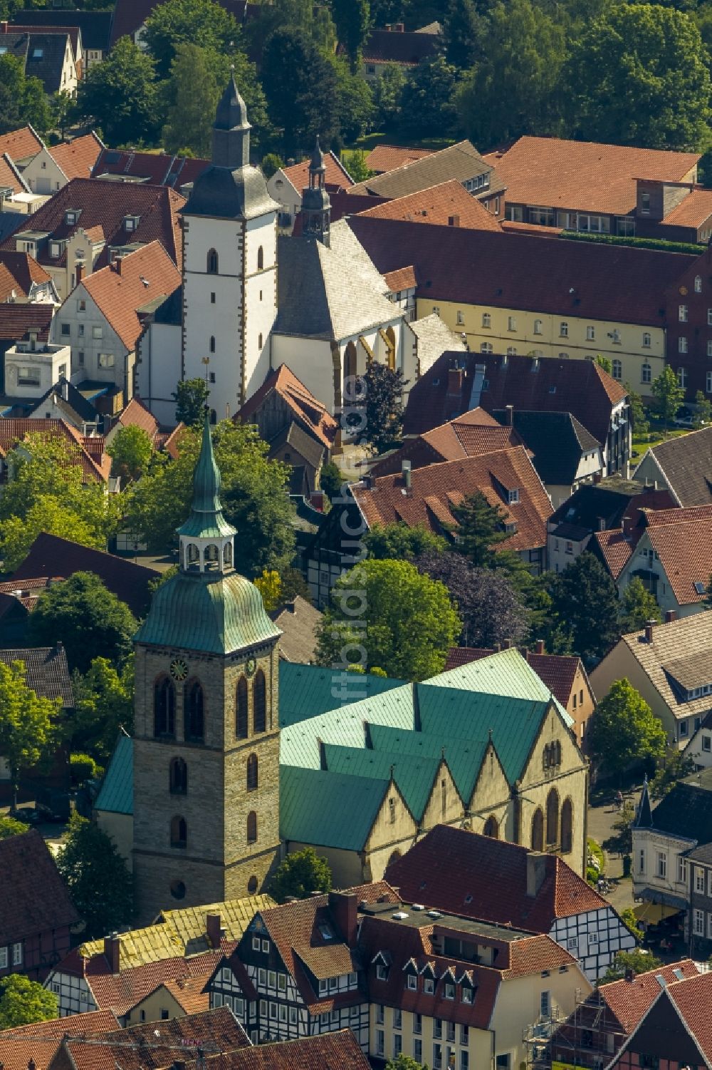 Luftaufnahme Rheda-Wiedenbrück - Kirchen in Rheda-Wiedenbrück im Bundesland Nordrhein-Westfalen