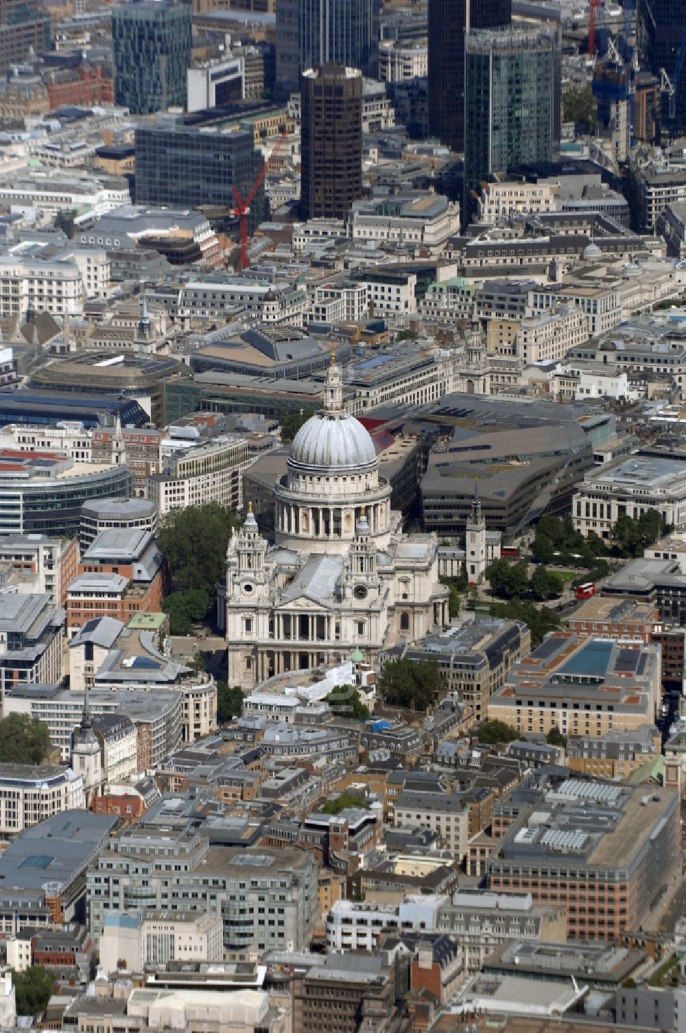 Luftbild London - Kirchenbauwerk St Paul's Cathedral im Stadtbezirk City of London