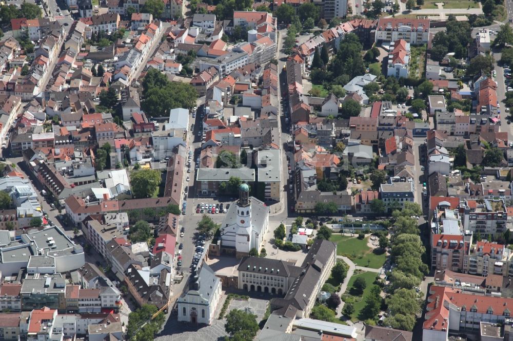 Luftaufnahme Frankenthal Pfalz Kirchengebäude Der Zwölf Apostel Kirche Im Altstadt Zentrum 8080