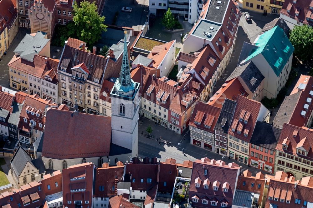 Luftaufnahme Erfurt - Kirchengebäude der Allerheiligenkirche in Erfurt im Bundesland Thüringen, Deutschland