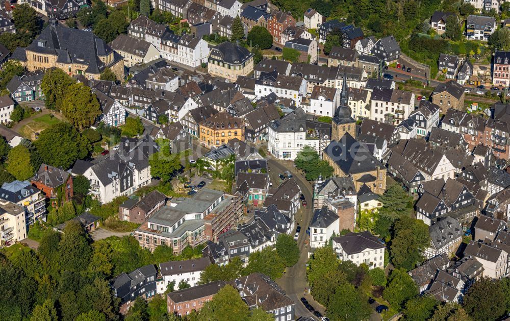 Langenberg aus der Vogelperspektive: Kirchengebäude Alte Kirche in Langenberg im Bundesland Nordrhein-Westfalen, Deutschland