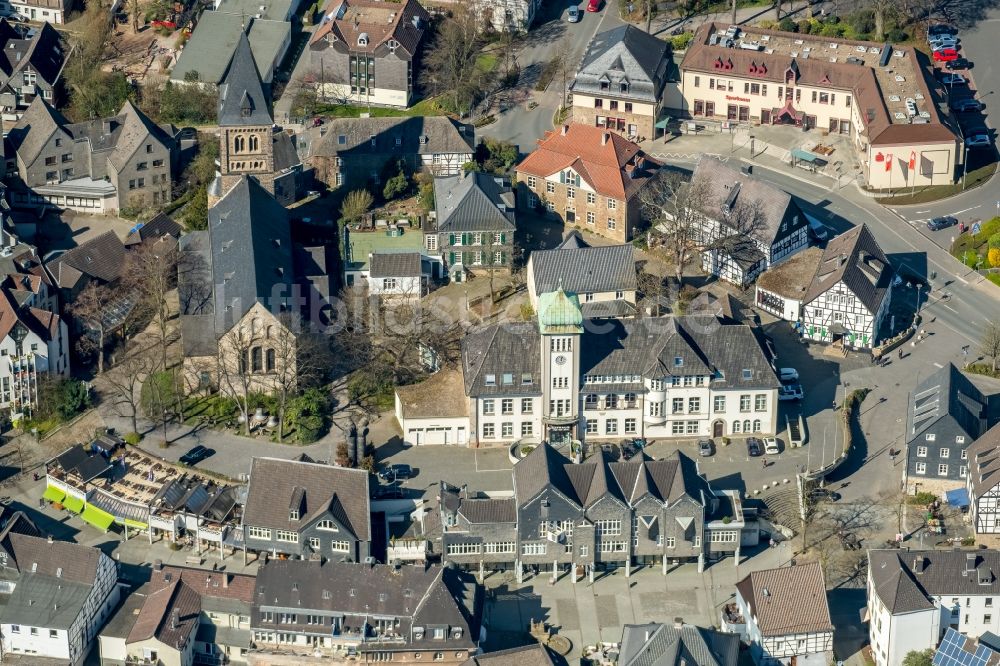 Herdecke von oben - Kirchengebäude Alte Stiftsstraße im Altstadt- Zentrum im Ortsteil Westende in Herdecke im Bundesland Nordrhein-Westfalen