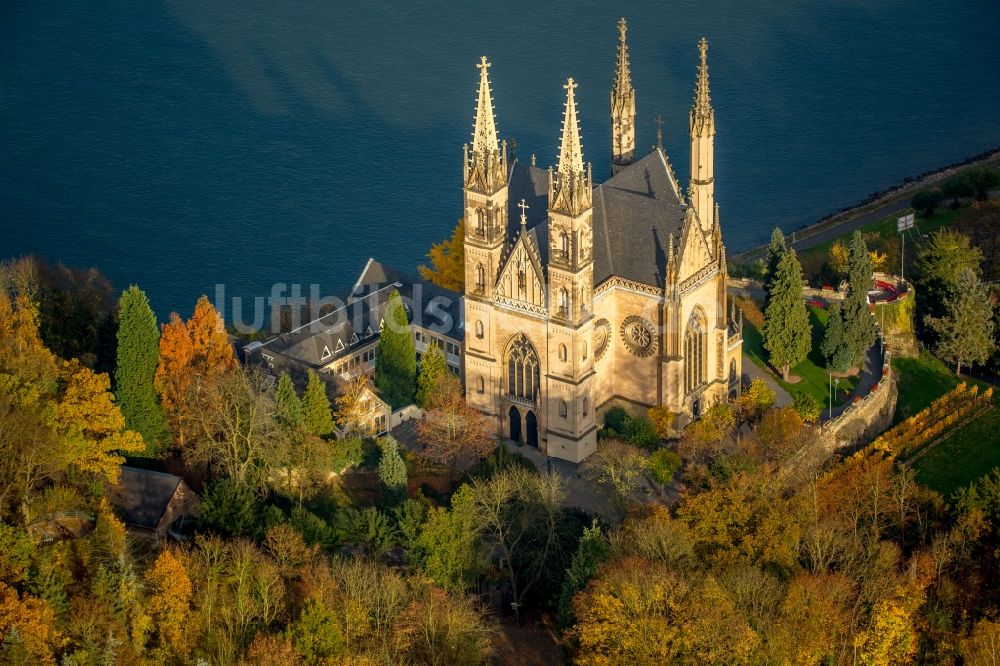 Luftaufnahme Remagen - Kirchengebäude der Apollinariskirche am Apollinarisberg in Remagen im Bundesland Rheinland-Pfalz