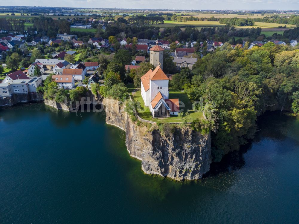 Brandis von oben - Kirchengebäude Bergkirche Beucha in Brandis im Bundesland Sachsen, Deutschland