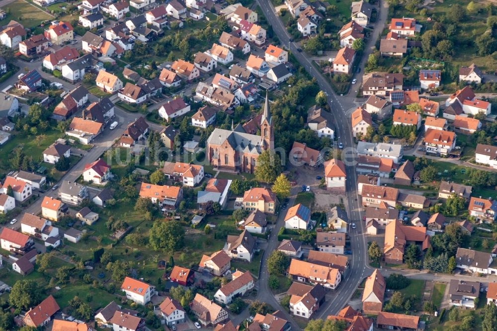 Luftbild Schöllbronn - Kirchengebäude von Bonifatius in Schöllbronn im Bundesland Baden-Württemberg, Deutschland