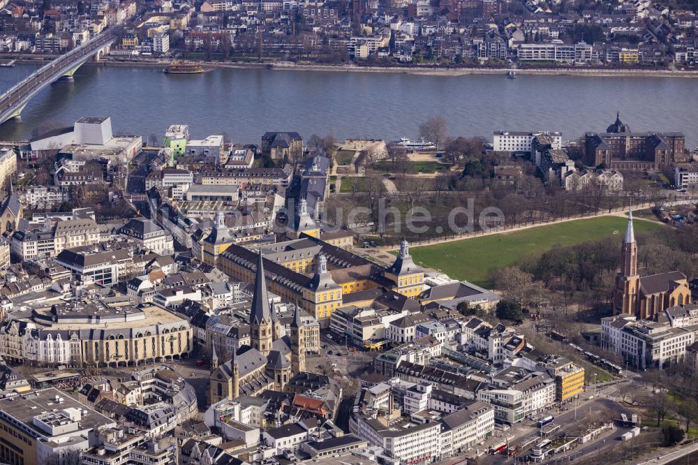 Luftbild Zentrum - Kirchengebäude Bonner Münster am Martinsplatz in Bonn im Bundesland Nordrhein-Westfalen, Deutschland