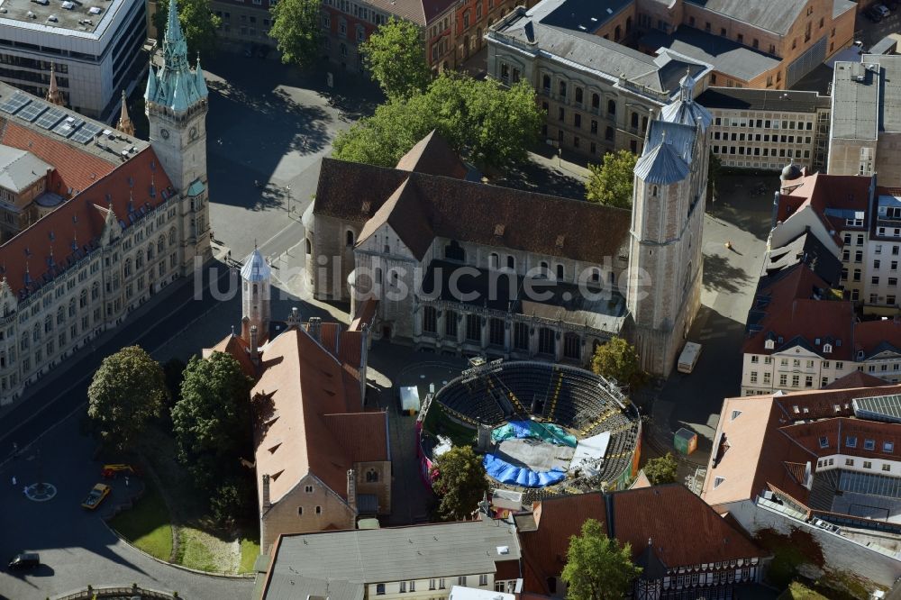 Braunschweig von oben - Kirchengebäude Braunschweiger Dom in Braunschweig im Bundesland Niedersachsen