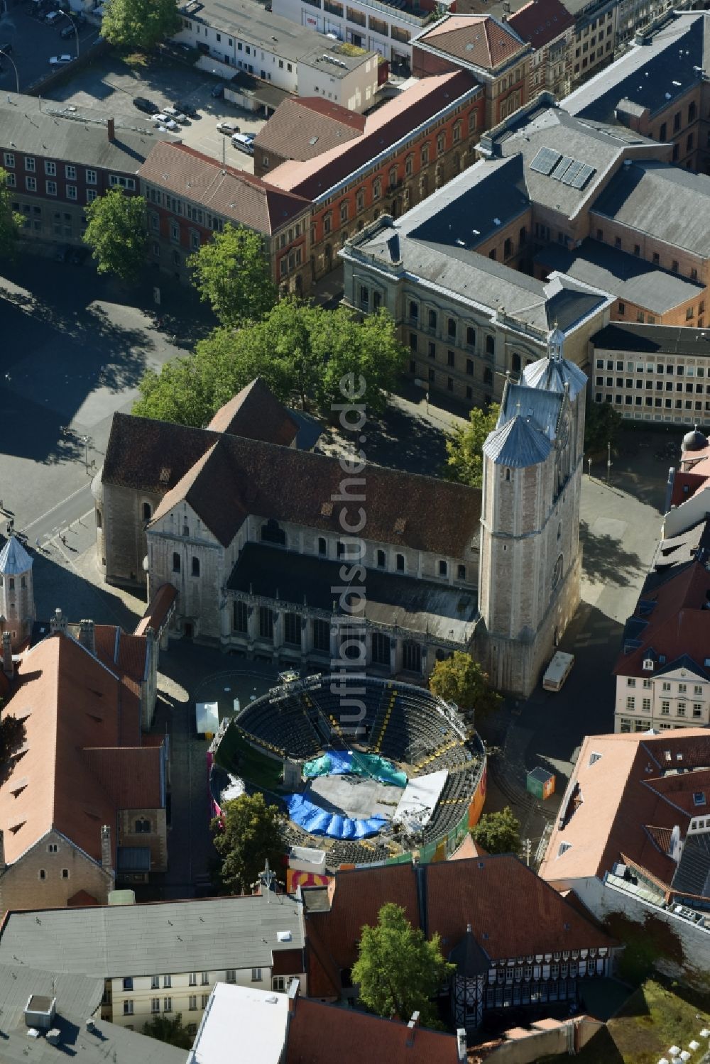 Braunschweig aus der Vogelperspektive: Kirchengebäude Braunschweiger Dom in Braunschweig im Bundesland Niedersachsen