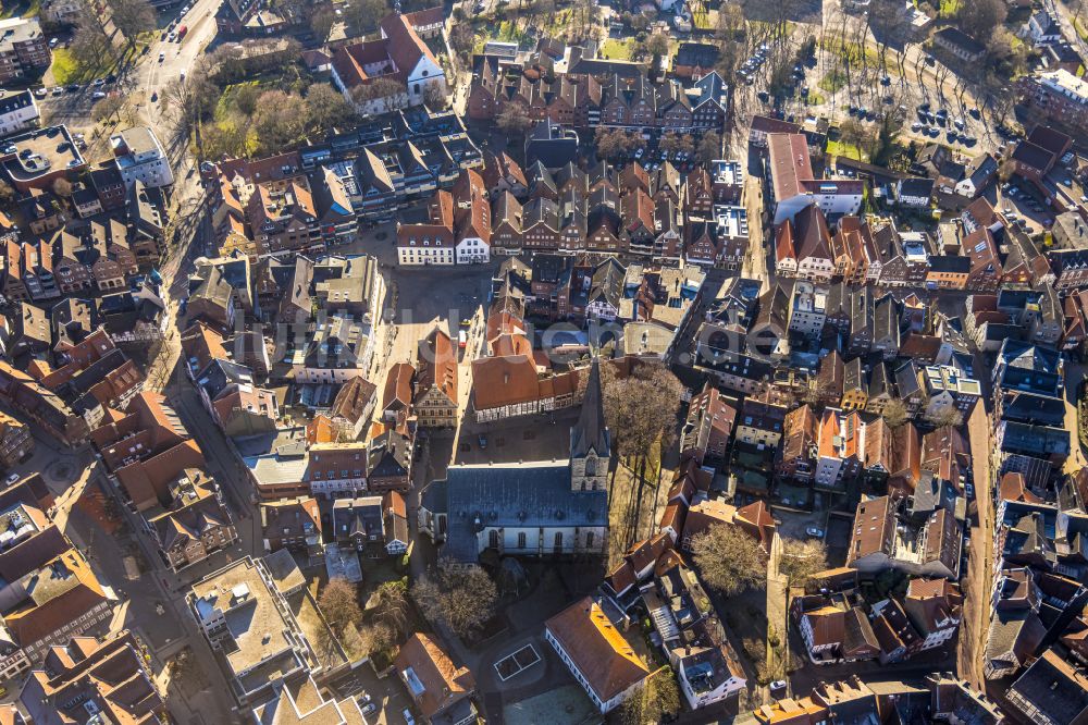 Werne aus der Vogelperspektive: Kirchengebäude der St. Christophorus Kirche in Werne im Bundesland Nordrhein-Westfalen, Deutschland