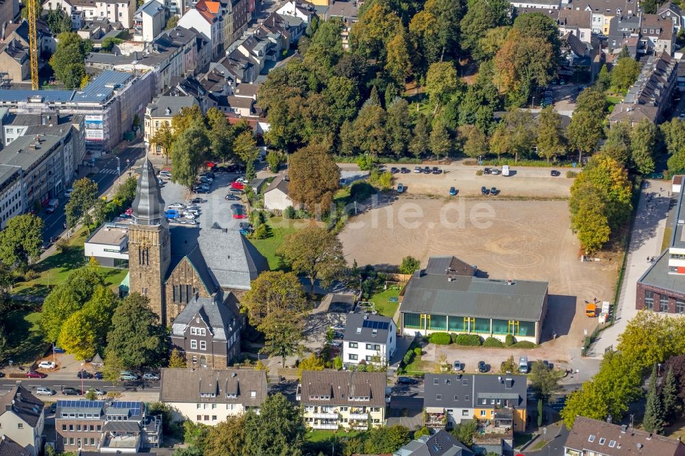 Velbert aus der Vogelperspektive: Kirchengebäude der Christuskirche an der Grünstraße in Velbert im Bundesland Nordrhein-Westfalen