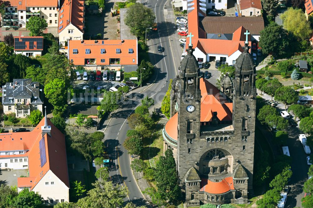 Luftbild Dresden - Kirchengebäude Christuskirche im Ortsteil Strehlen in Dresden im Bundesland Sachsen, Deutschland