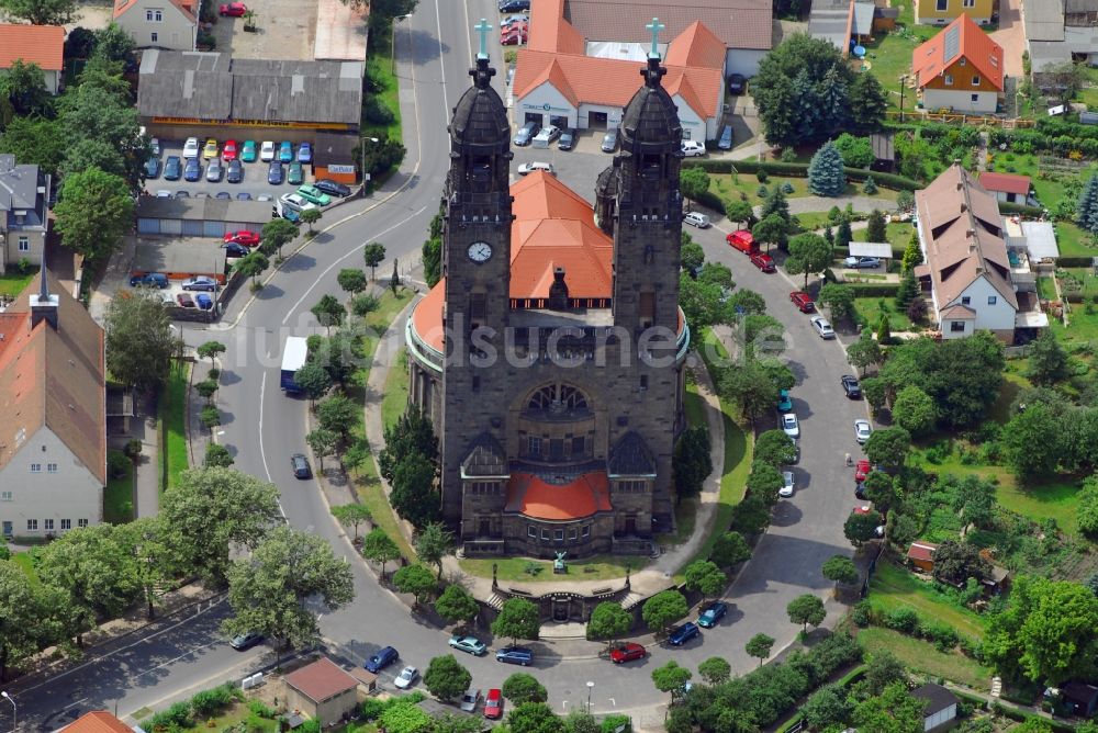 Dresden von oben - Kirchengebäude Christuskirche im Ortsteil Strehlen in Dresden im Bundesland Sachsen, Deutschland