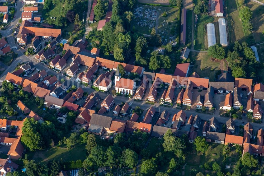 Luftaufnahme Seebach - Kirchengebäude Conseil Presbyteral de L'église reformée in Seebach in Grand Est, Frankreich