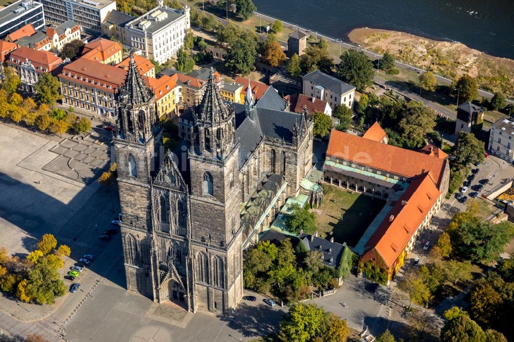 Luftbild Magdeburg - Kirchengebäude Dom zu Magdeburg im Ortsteil Altstadt in Magdeburg im Bundesland Sachsen-Anhalt