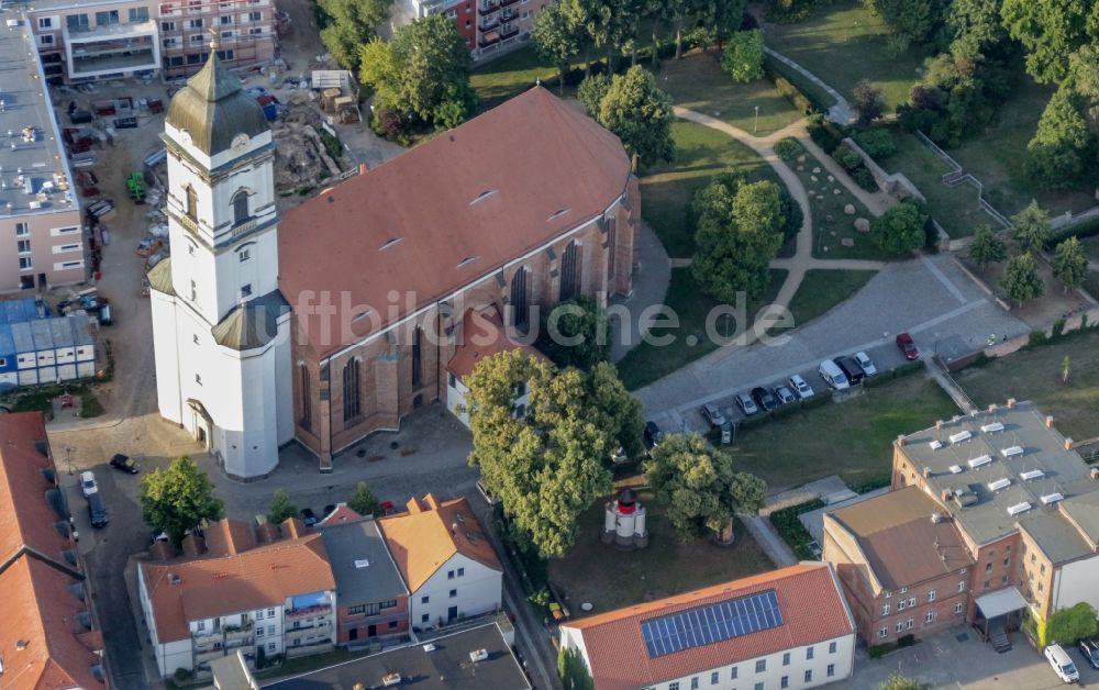 Luftbild Fürstenwalde/Spree - Kirchengebäude Dom St. Marien in Fürstenwalde/Spree im Bundesland Brandenburg