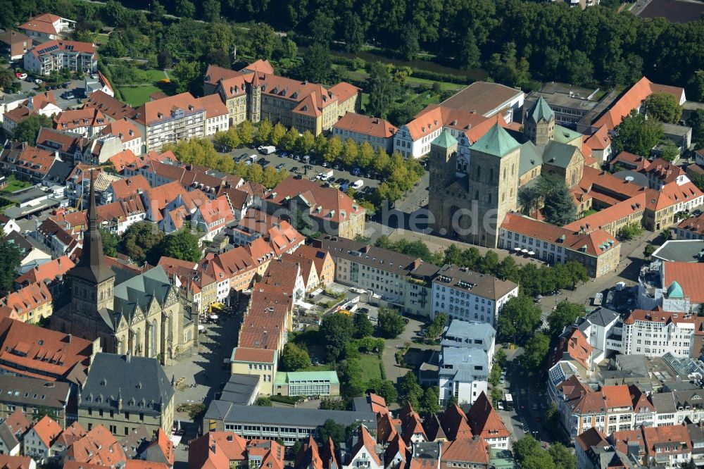Osnabrück von oben - Kirchengebäude des Dom St. Peter in der Innenstadt von Osnabrück im Bundesland Niedersachsen