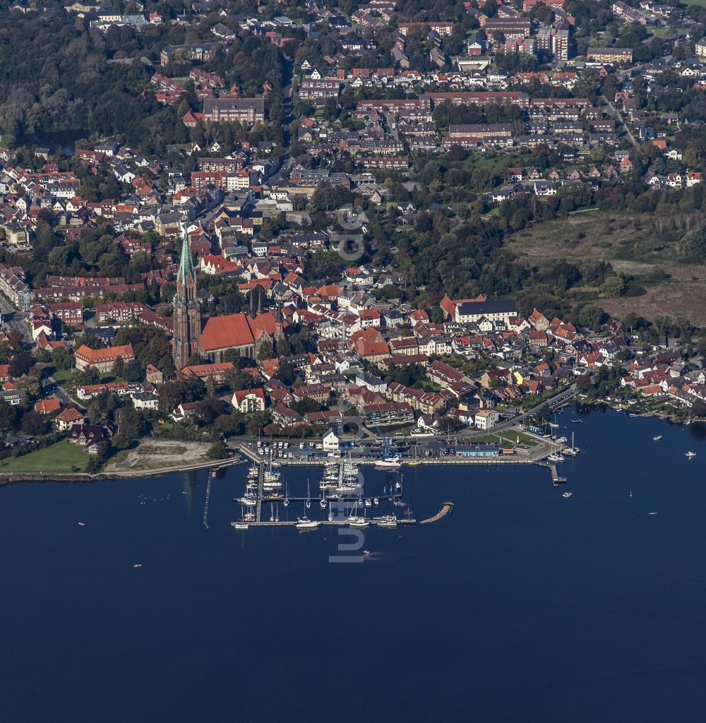 Schleswig aus der Vogelperspektive: Kirchengebäude Dom zu Schleswig im Ortsteil Annettenhöh in Schleswig im Bundesland Schleswig-Holstein