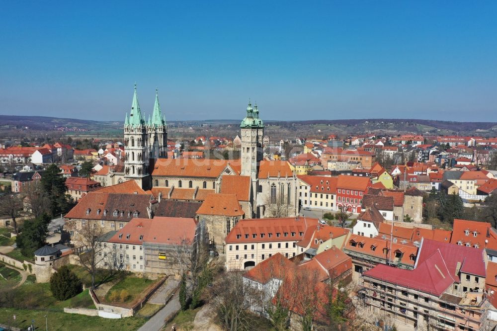 Luftbild Naumburg (Saale) - Kirchengebäude des Domes in der Altstadt in Naumburg (Saale) im Bundesland Sachsen-Anhalt, Deutschland