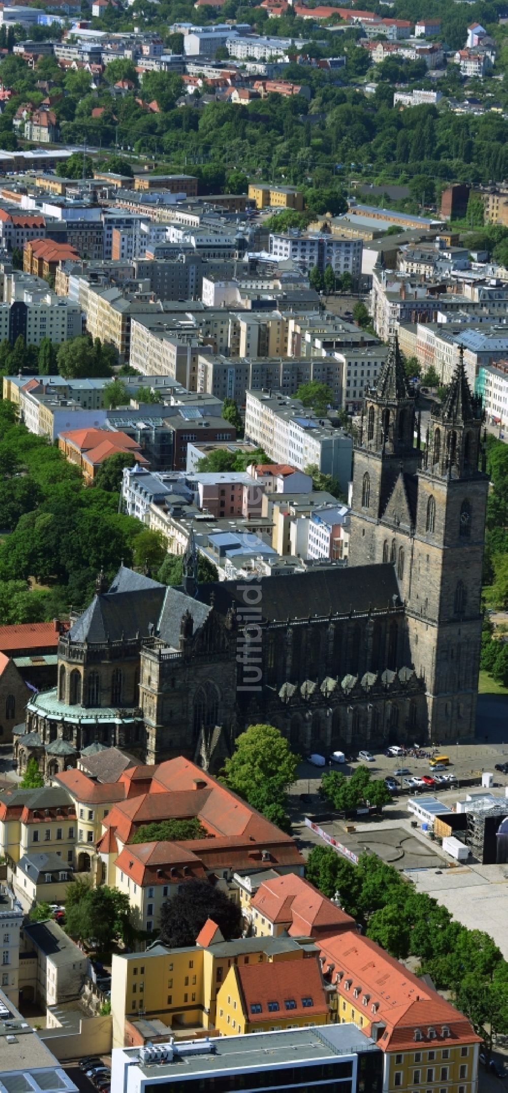 Magdeburg von oben - Kirchengebäude des Domes in Magdeburg im Bundesland Sachsen-Anhalt