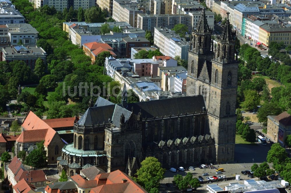 Magdeburg aus der Vogelperspektive: Kirchengebäude des Domes in Magdeburg im Bundesland Sachsen-Anhalt